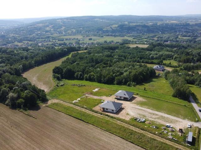Nowoczesny dom parterowy z garażem i tarasem w Rzeszowie