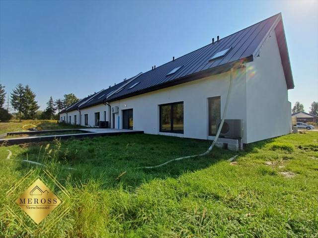 Nowoczesny dom szeregowy 159 m2 z pompą ciepła i fotowoltaiką
