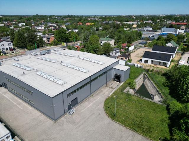 Nowoczesny kompleks biurowo magazynowy 1700 m², Ksawerów