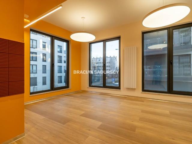 Nowoczesny lokal medyczny 108 m² z windą w Dębnikach polecam!