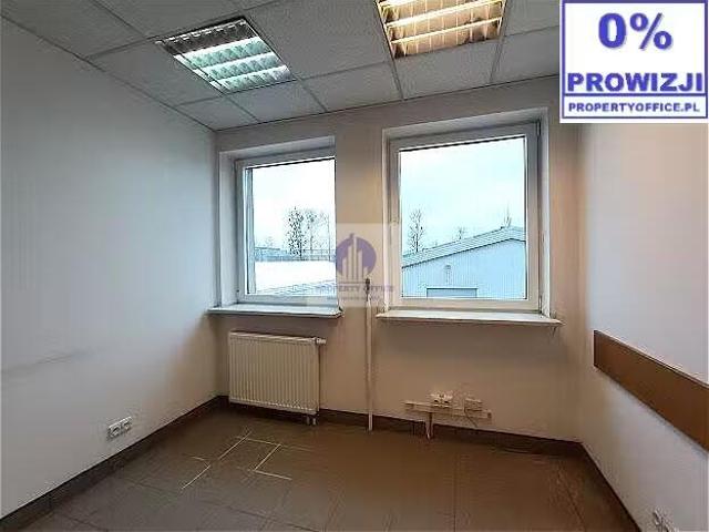 Nowoczesny lokal biurowy 11,86 m2 z dostępem do światła