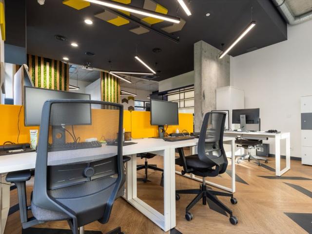Nowoczesny lokal biurowy 133 m² z witrynami zapraszam
