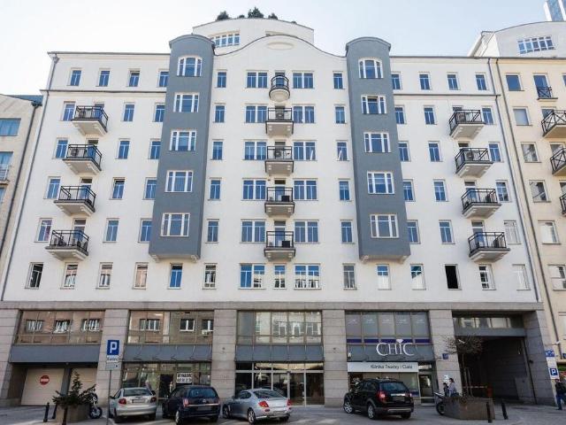 Nowoczesny lokal biurowy 142 m² w kamienicy na Woli