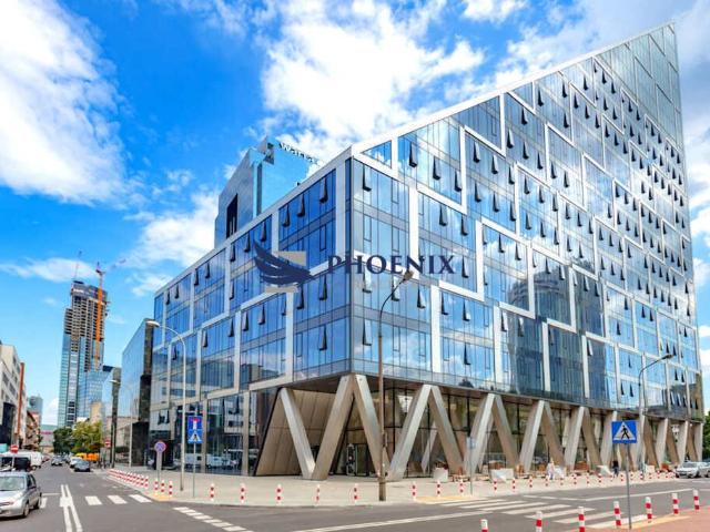 Nowoczesny lokal biurowy 186 m² z tarasem i parkingiem