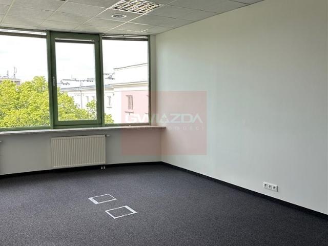 Nowoczesny lokal biurowy 300 m2 przy metrze Racławicka
