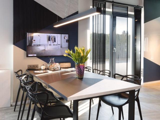 Nowoczesny lokal handlowo biurowy 107,5 m2 z witrynami