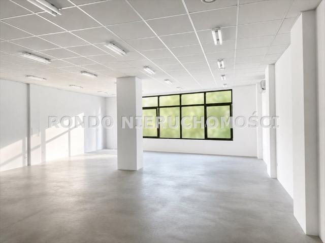 Nowoczesny lokal handlowo usługowy 174 m² z magazynem w Krzykach