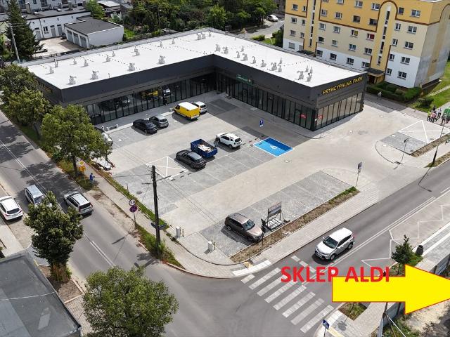 Nowoczesny lokal handlowo usługowy 71 m2 z witrynami, parkingiem