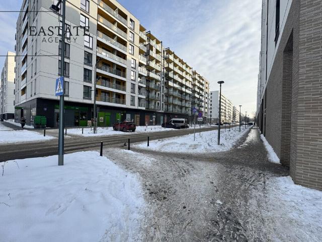 Nowoczesny lokal usługowy 165 m² z antresolą i witryną