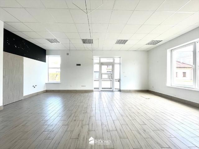 Nowoczesny lokal usługowo biurowy 55 m² w centrum Wolborza