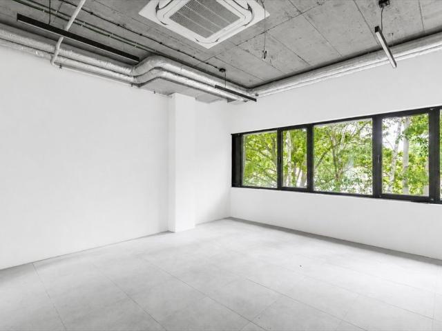 Nowoczesny lokal usługowo handlowy 29,43 m² w Agatowa Office
