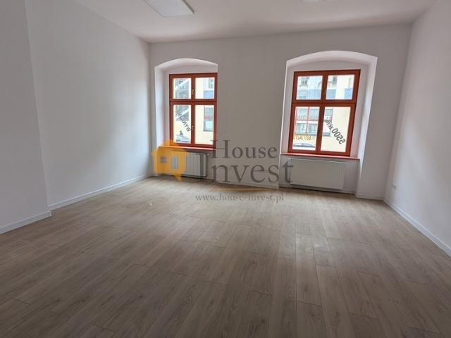 Nowoczesny lokal 126 m² w zabytkowym budynku, gotowy do wynajęcia