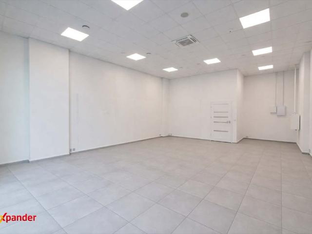 Nowoczesny lokal 67 m² z witryną przy Krakowskiej
