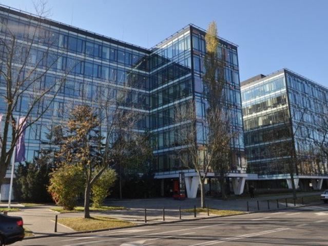 Nowoczesny lokal 815 m² na Mokotowie – klimatyzacja, recepcja
