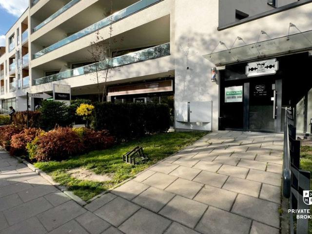 Nowoczesny lokal 97 m2 z witrynami i klimatyzacją