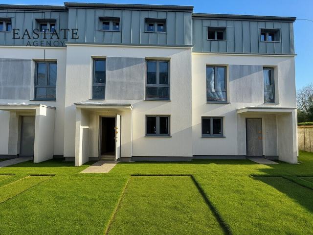 Nowoczesny segment 139 m² z ogrodem w Wawerze