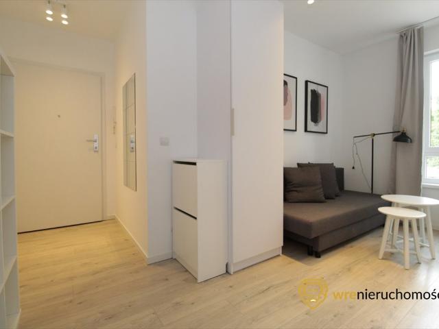 Nowoczesny 20 m² apartament z pełnym wyposażeniem na Kępie Mieszczańskiej