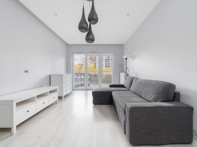Nowoczesny 2 pokojowy apartament z balkonem i pełnym wyposażeniem