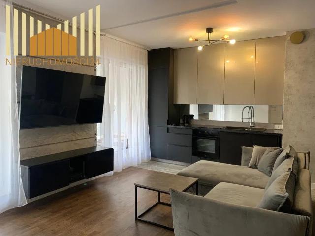 Nowoczesny 3 pok. apartament z tarasem i balkonem w Pradze