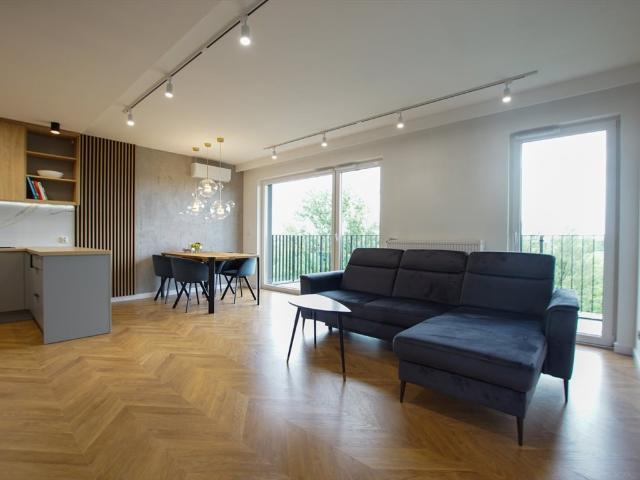Nowoczesny 3 pokojowy apartament z balkonem i klimatyzacją