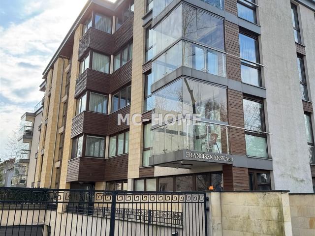 Nowoczesny 3 pokojowy apartament z balkonem i miejscem parkingowym