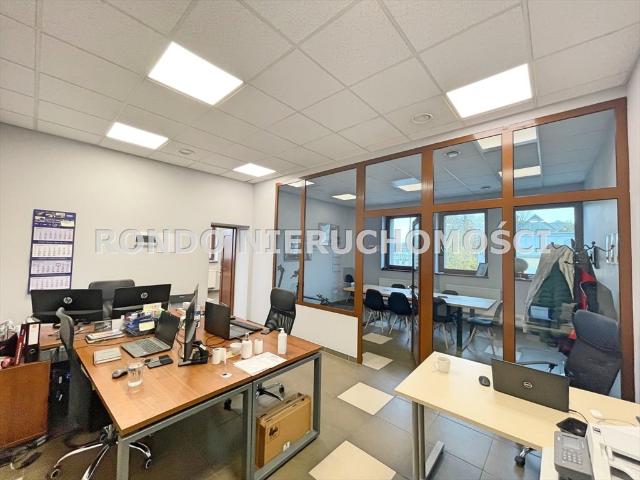 Nowoczesny 72 m² biuro z klimatyzacją i dużą ilością miejsc