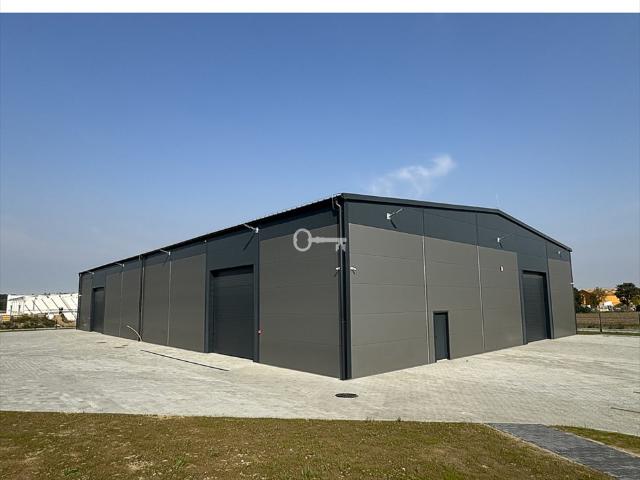 Nowoczesna hala magazynowa 550 m² przy DK20, wysoki standard
