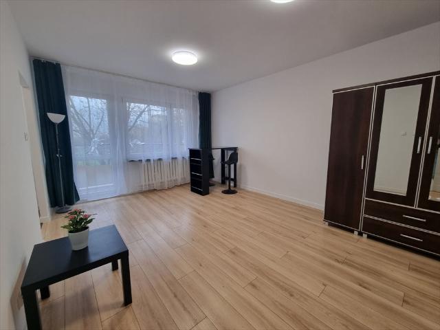 Nowoczesna kawalerka z balkonem i piwnicą w Mysłowicach