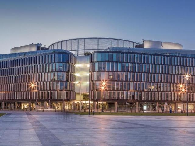 Nowoczesne biura 290 m2 przy Pl. Piłsudskiego w Warszawie