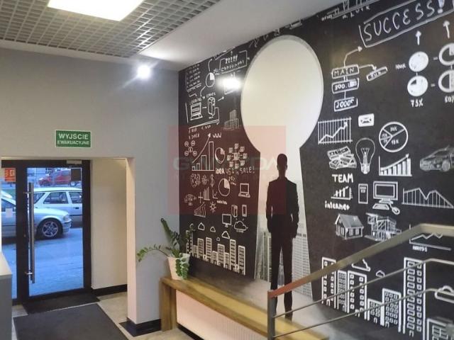 Nowoczesne biura 321 m2 z serwerownią i klimatyzacją
