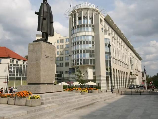 Nowoczesne biuro serwisowane w centrum Warszawy, 21 m2