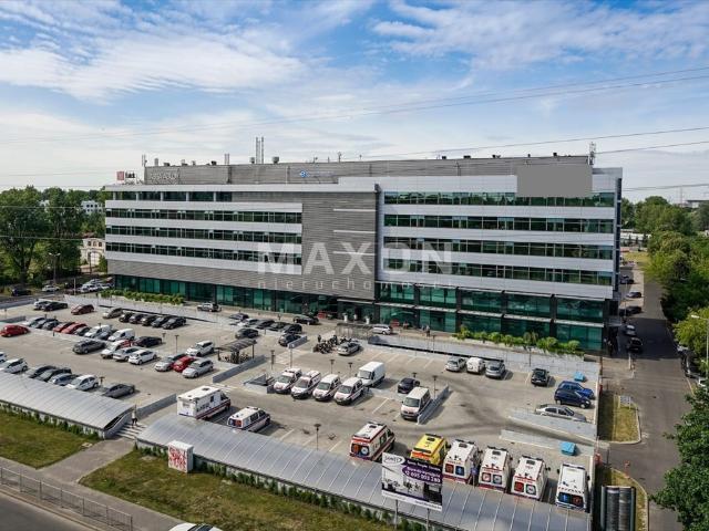 Nowoczesne biuro 194 m² z pełnym wyposażeniem i dostępem do światła