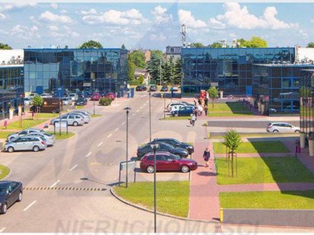 Nowoczesne biuro 118 m2 z dużym parkingiem w Warszawie