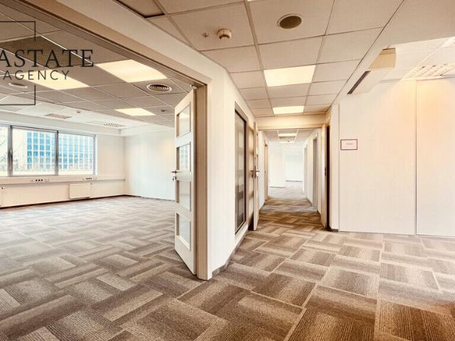 Nowoczesne biuro 257 m² przy metrze Wilanowska, klimatyzacja