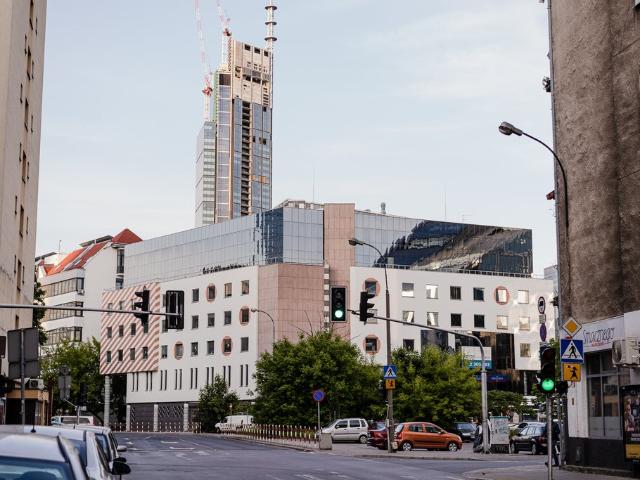 Nowoczesne biuro 256 m² w prestiżowej Woli, Chmielna