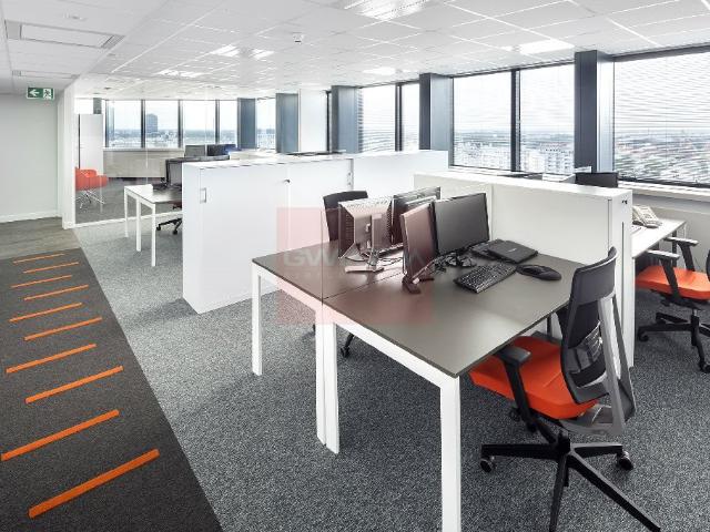 Nowoczesne biuro 2920 m2 w centrum Warszawy z klimatyzacją