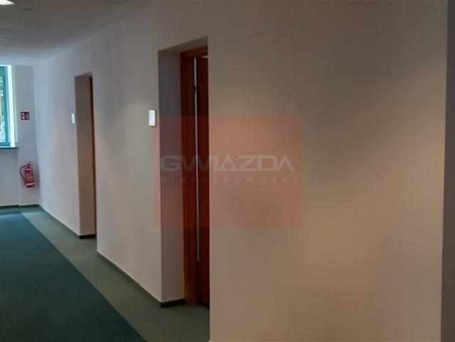 Nowoczesne biuro 340 m² w sercu Mokotowa z klimatyzacją