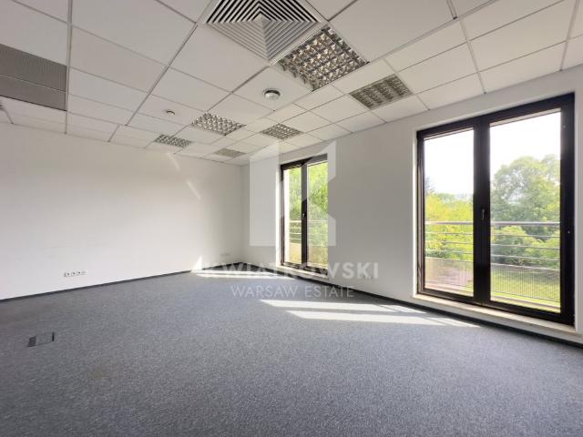 Nowoczesne biuro 321,5 m² na Mokotowie z klimatyzacją
