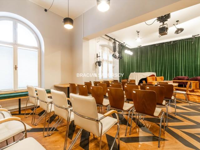 Nowoczesne biuro 475 m² w odrestaurowanej kamienicy w centrum Krakowa