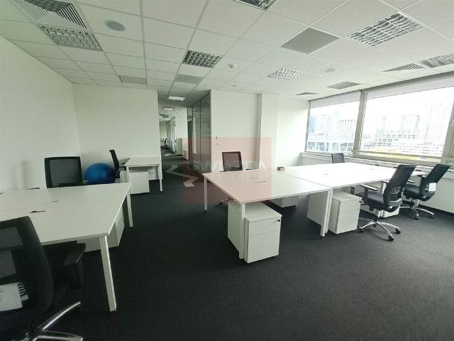 Nowoczesne biuro 402 m2 w Śródmieściu Warszawy