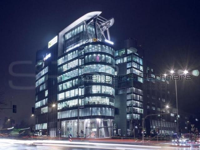Nowoczesne biuro 416 m² z parkingiem i tarasami zapraszam