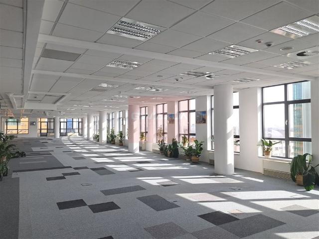 Nowoczesne biuro 540 m² z parkingiem w Śródmieściu polecam!