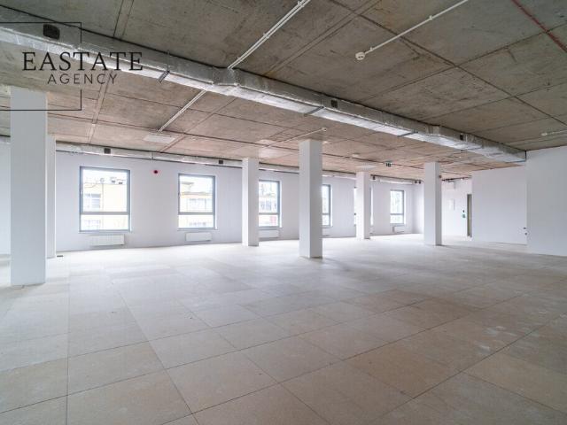 Nowoczesne biuro 578 m² z tarasem, wysokim standardem