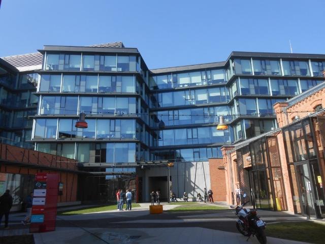Nowoczesne biuro 738 m² w Centrum Praskie Koneser