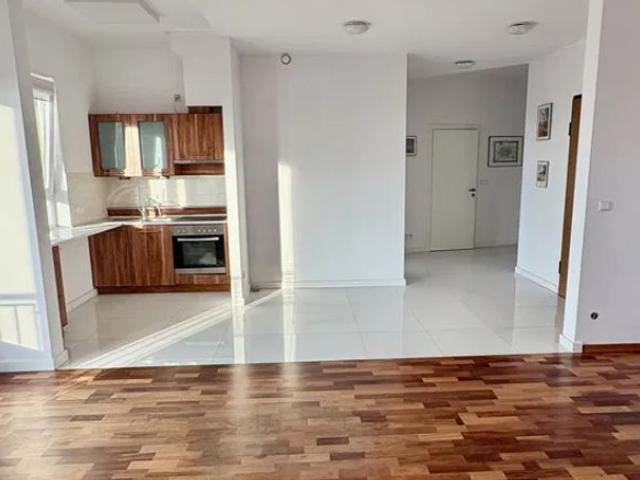 Nowoczesne biuro 80 m² przy CH Klif, Wola