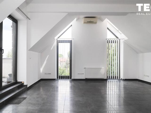 Nowoczesne biuro 82 m² z tarasem i parkingiem