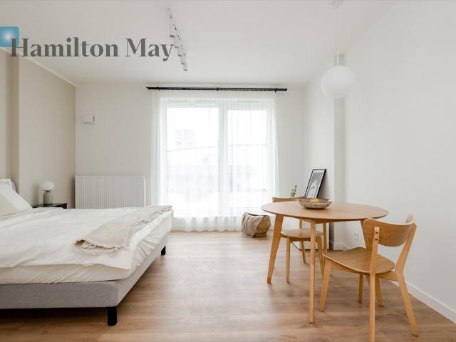 Nowoczesne studio 32m2 w centrum Woli z balkonem
