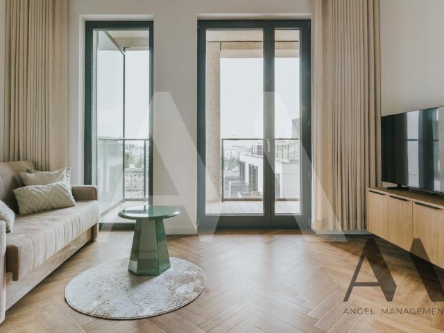 Nowoczesne studio z balkonem i dostępem do wellness