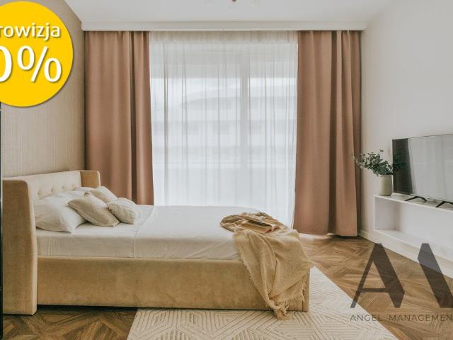 Nowoczesne studio z tarasem, klimatyzacją i concierge