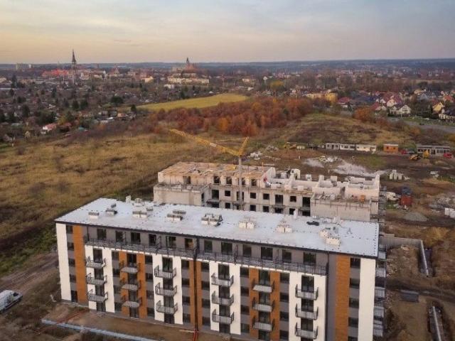 Nowoczesne 2 poziomowe mieszkanie z tarasem i balkonem